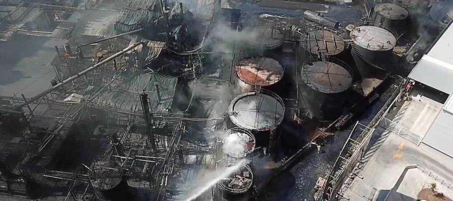 Se incendia fábrica de impermeabilizantes en Santa Catarina, Nuevo León