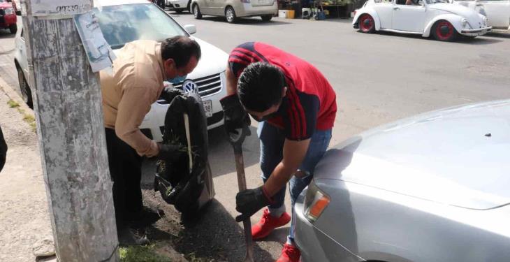 Realizan jornada de limpieza en los alrededores del mercado de Atasta