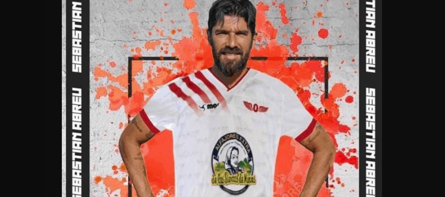 El Loco Abreu regresa del retiro a los 44 años