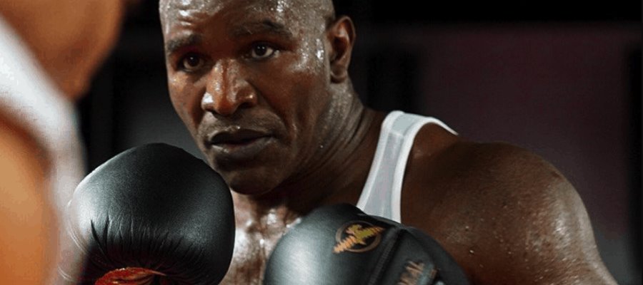 Sustituirá Evander Holyfield a De la Hoya en pelea contra Belfort