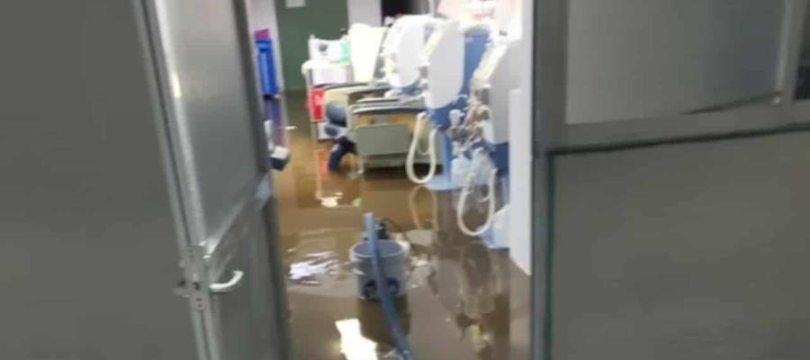 Aguas pluviales dejan afectaciones en clínica del IMSS de Ecatepec, EdoMex. Aguas pluviales dejan afectaciones en clínica del IMSS de Ecatepec, EdoMex.