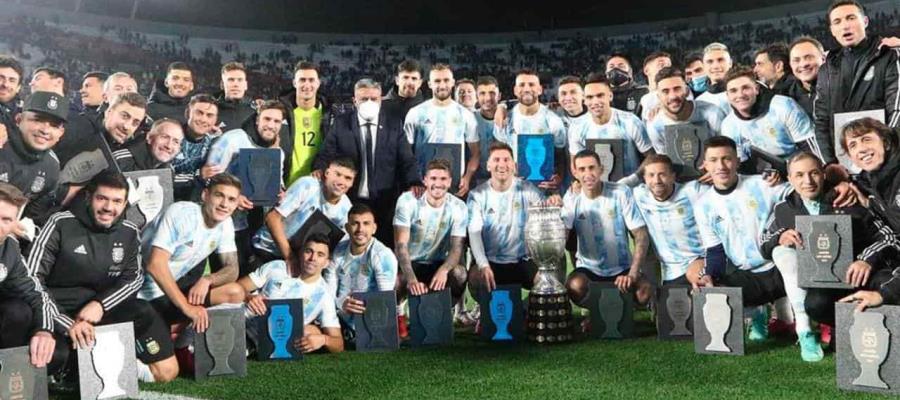 Supera Messi récord de Pelé en triunfo argentino