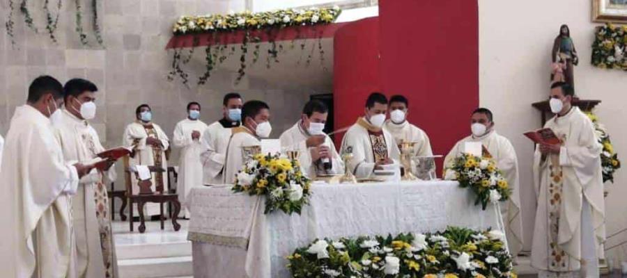 Ordena obispo de Tabasco a cinco nuevos sacerdotes