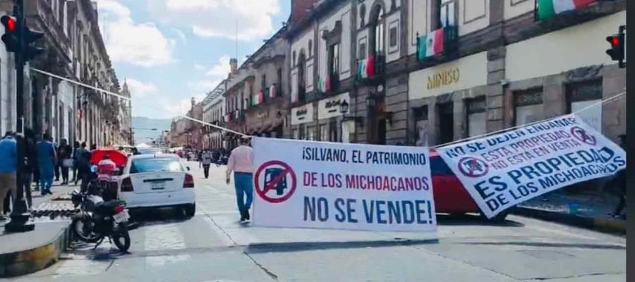 Toman morenistas Congreso de Michoacán para impedir que se avale la venta de predios públicos 