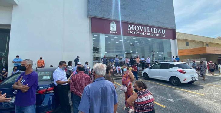 Transportistas exigen a Semovi devolución de concesiones y que les permitan trabajar en sus rutas