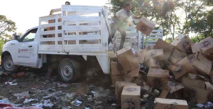 Destruye Ayuntamiento de Cunduacán más de 200 cartones de cerveza decomisados a clandestinos