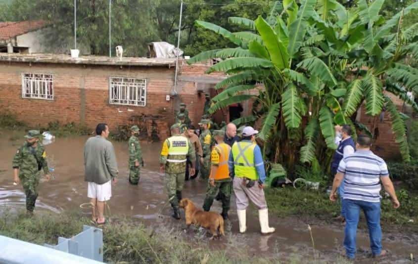 Familias son desalojadas en Aguascalientes, tras desbordamiento de la presa San Blas