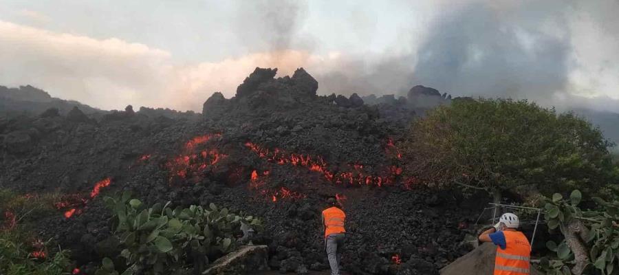 Lava de volcán Cumbre Vieja provocará gases tóxicos al llegar al mar Lava de volcán Cumbre Vieja provocará gases tóxicos al llegar al mar