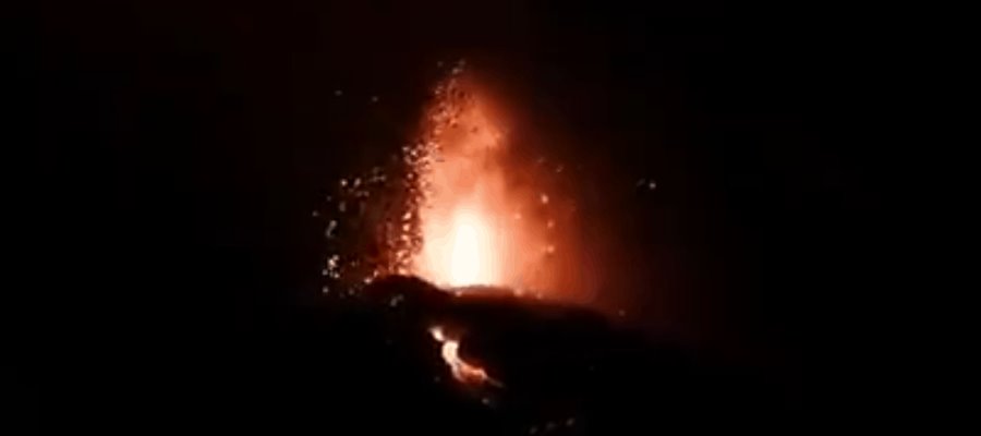 Lava arrasa 180 casas tras erupción de volcán en las Islas Canarias