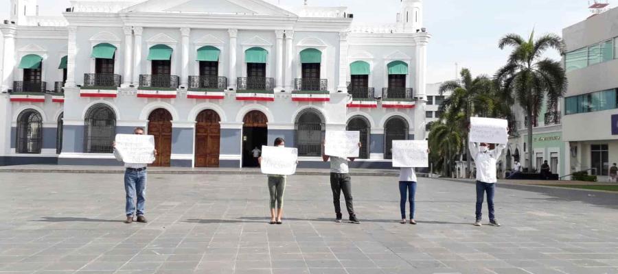 Jóvenes tabasqueños replican “cadena humana” nacional a favor de vacunación anticovid a menores de 18 Jóvenes tabasqueños replican “cadena humana” nacional a favor de vacunación anticovid a menores de 18