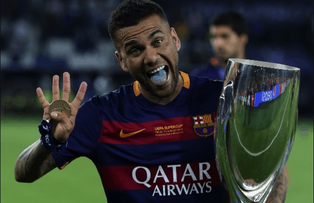 Dani Alves habría rechazado oferta millonaria del León