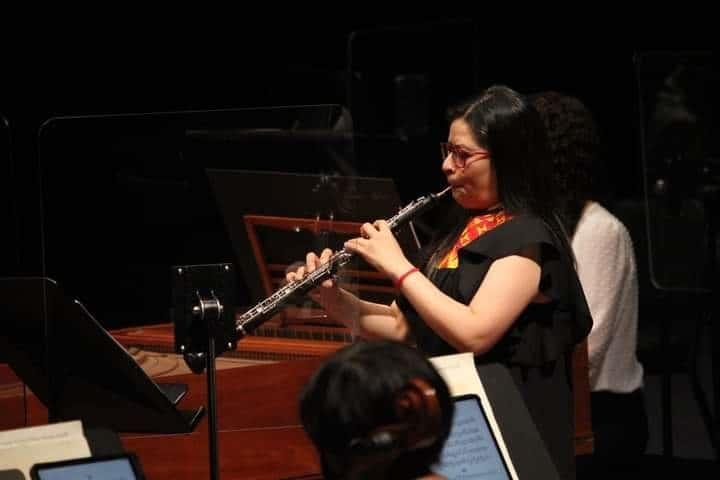 Oboísta tabasqueña debuta como solista de la Orquesta Sinfónica Nacional en Bellas Artes Oboísta tabasqueña debuta como solista de la Orquesta Sinfónica Nacional en Bellas Artes