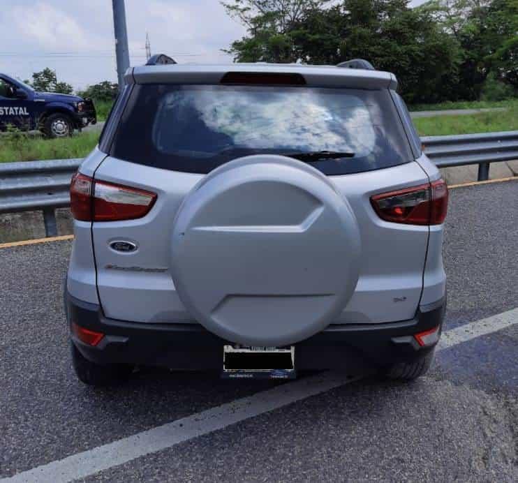 Tras persecución, recuperan vehículo robado el lunes en Atasta