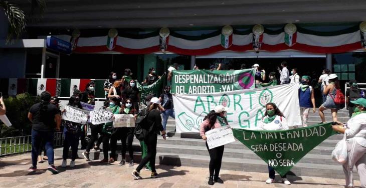 Exigen colectivos feministas despenalización del aborto en Tabasco