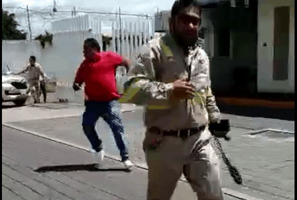 Agreden a trabajadores de CFE en Nezahualcóyotl; uno resultó herido de bala