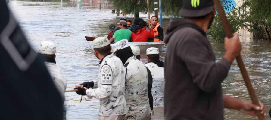 Desbordamiento del río San Juan, provoca evacuación de decenas de vecinos en San Juan del Río, Querétaro