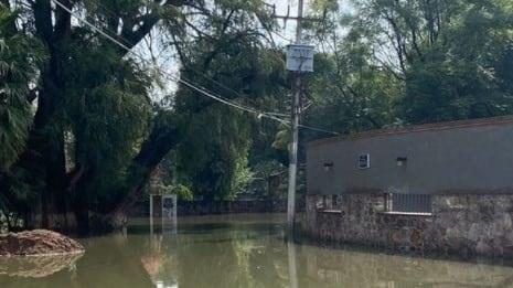 Continúan las afectaciones en Tequisquiapan, Querétaro, tras las intensas lluvias y el desfogue de la presa Centenario