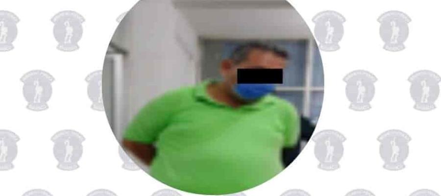 Detienen a sujeto que conducía taxi con reporte de robo en Villahermosa