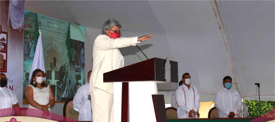 Se estrena Luisa del Carmen Cámara Cabrales como alcaldesa de Balancán