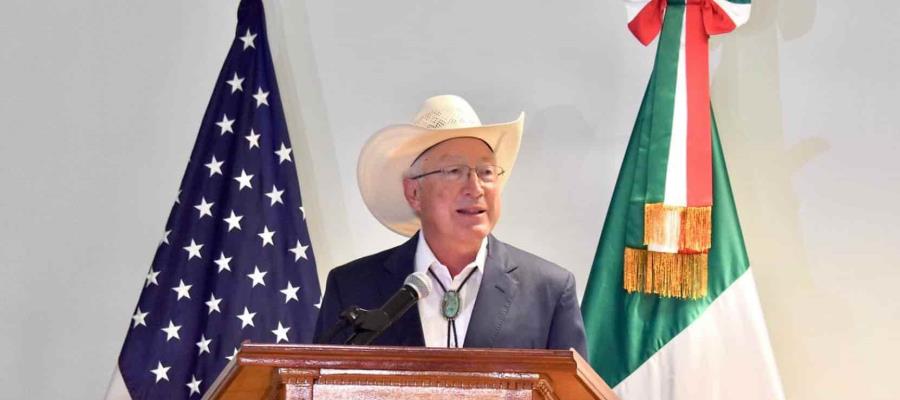 Expresa Ken Salazar ante México serias preocupaciones de Estados Unidos por reforma energética