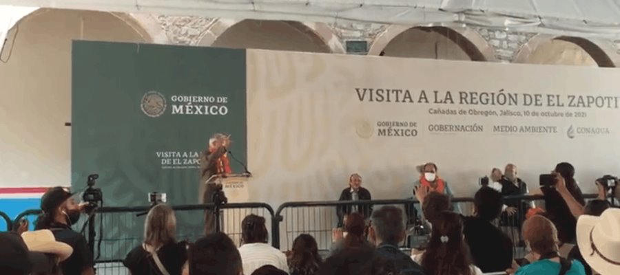 Aplaude Obrador a gobernador de Jalisco, Enrique Alfaro, tras ser abucheado en evento público 