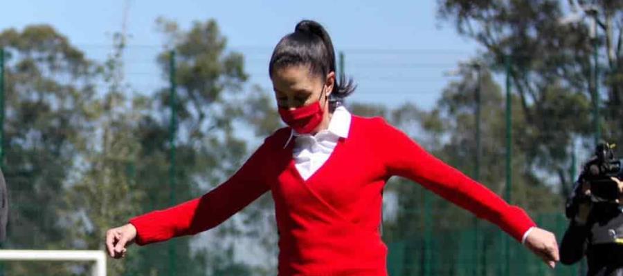 “Mi corazón es Puma”, desaira Sheinbaum al Toluca en inauguración del Parque Lomas en Bosque de Chapultepec