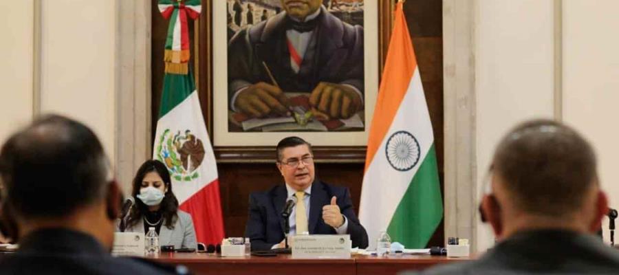 Sostiene José Antonio de la Vega encuentro con delegación del Colegio de la Defensa Nacional de la India