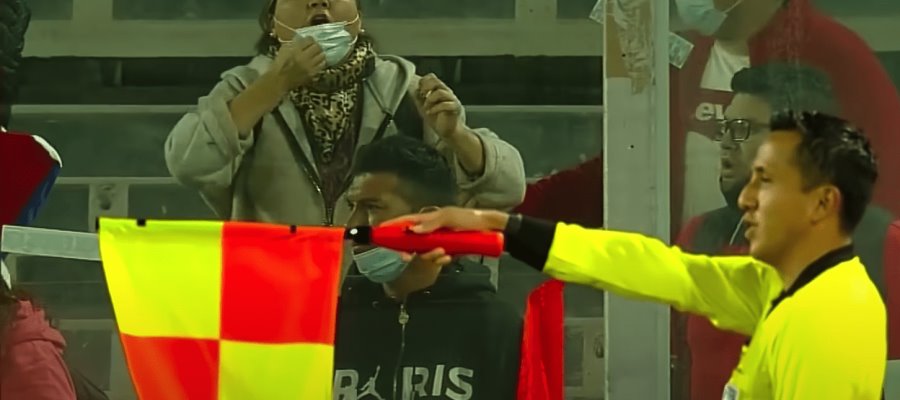 FIFA multa a Selección Chilena por insultos discriminatorios