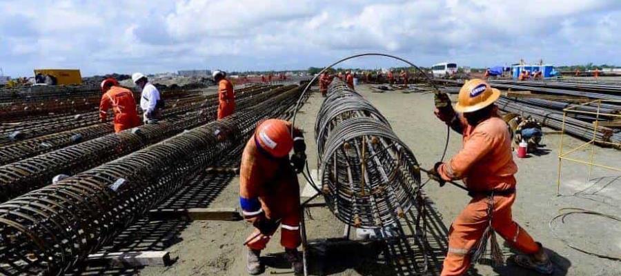 Denuncia Sánchez Cabrales, que sindicatos cobran a las empresas de la refinería, 500 pesos por trabajador