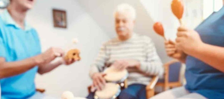 Mejoran estado de salud de pacientes en EE. UU. con música latina