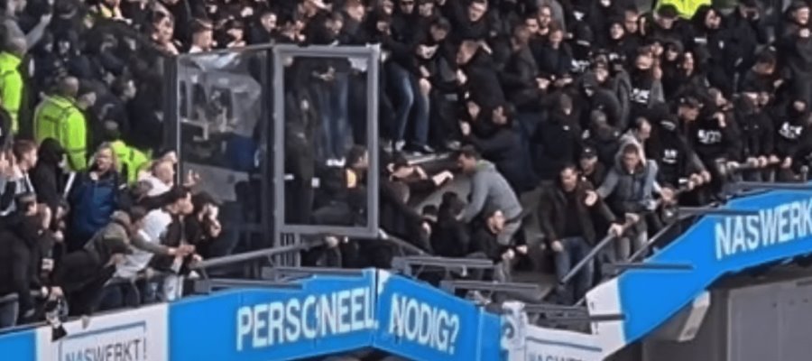 Se colapsa sección de estadio en Holanda con todo y aficionados