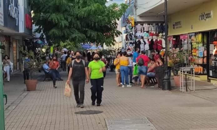 Tabasqueños trabajan más en comercio que en el campo y la construcción