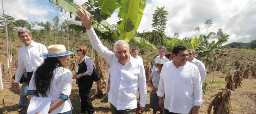 Tiene Biden un aliado en la defensa de la política de clima, señala AMLO en presentación del programa Sembrando Vida Tiene Biden un aliado en la defensa de la política de clima, señala AMLO en presentación del programa Sembrando Vida