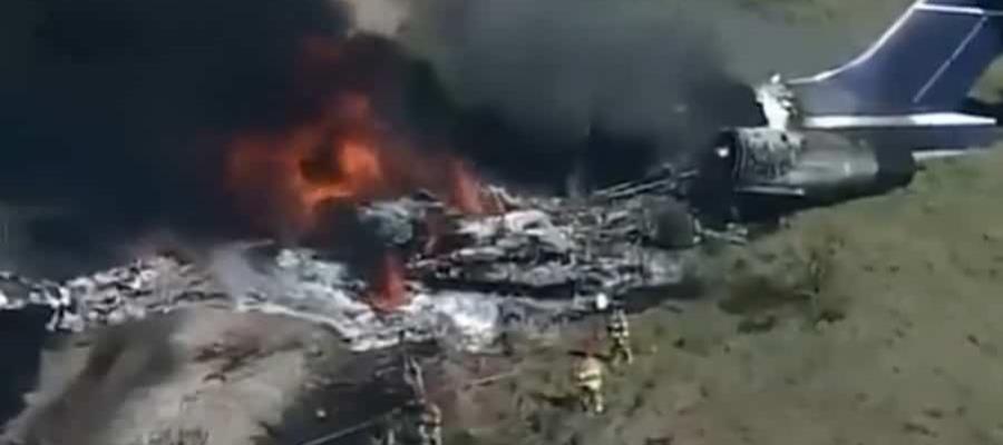 Se desploma avión en Houston, Texas