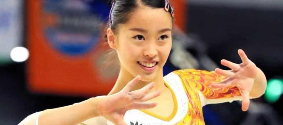 Gimnasta japonesa sufre grave lesión en la columna tras caída