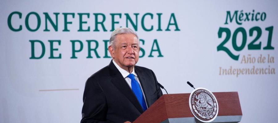 Se dice Obrador a favor de renovar concesión a Telmex… pero se revisará