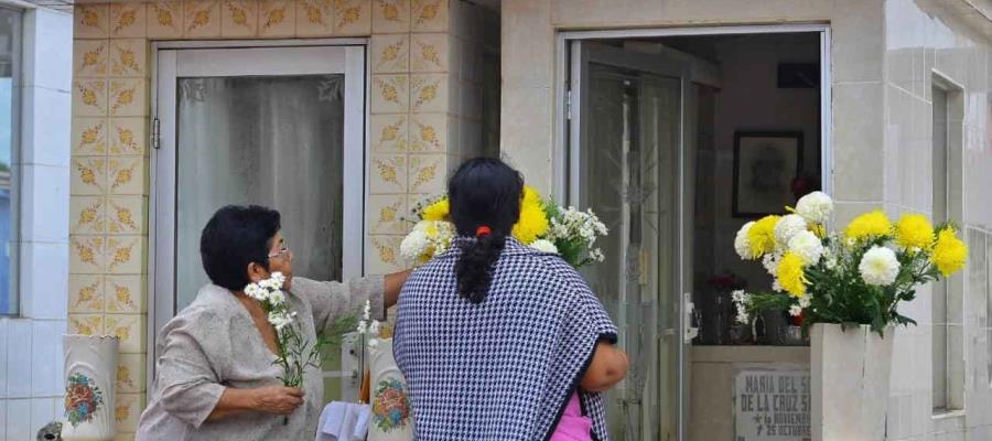 Pide Obispo no olvidar cubrebocas y sana distancia en panteones en Día de Muertos