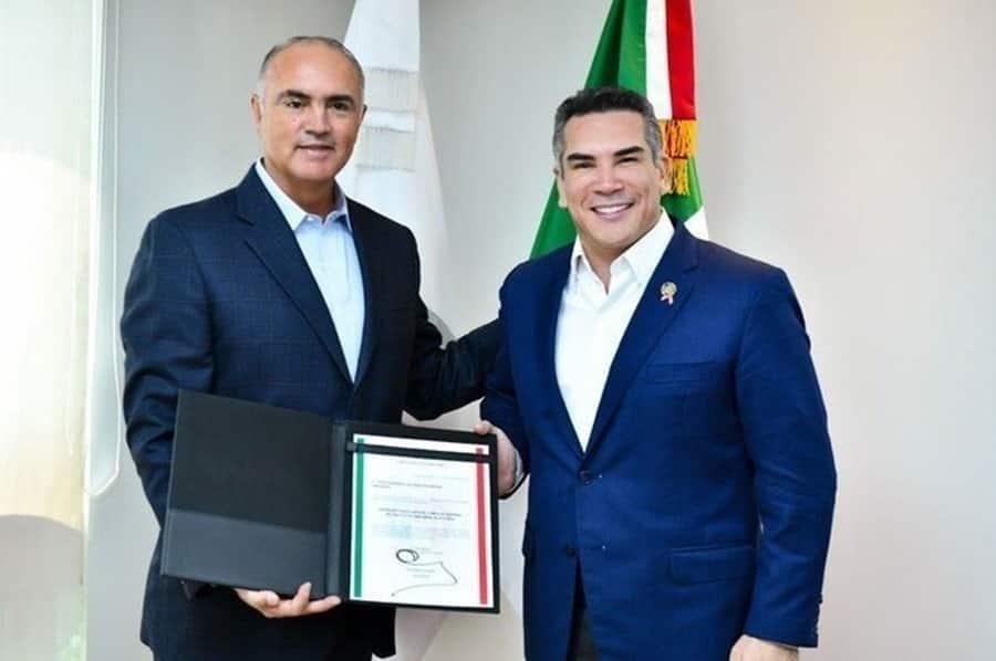 Designan a exgobernador de Querétaro José Calzada, nuevo representante del PRI ante el INE