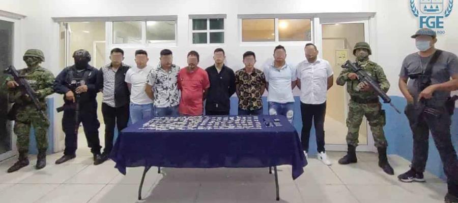 15 detenidos, armas y droga dejan cateos de la FGE, en Tulum