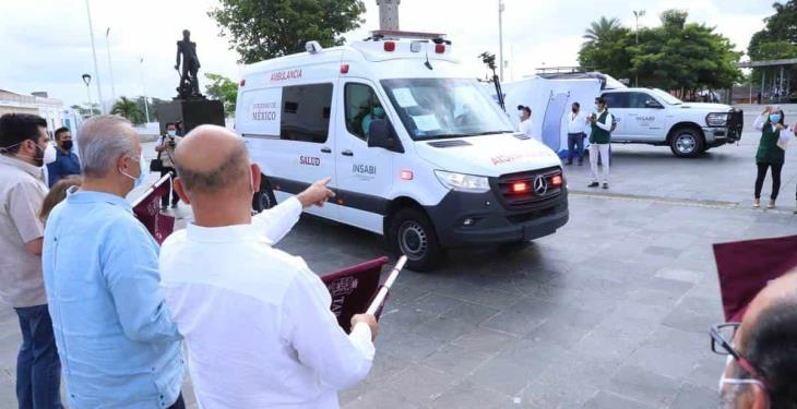 Entrega INSABI a gobierno de Tabasco seis ambulancias y seis unidades médicas móviles