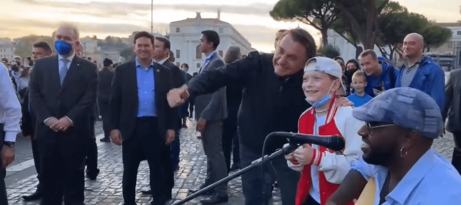 Da paseo Jair Bolsonaro por Roma en el marco de la reunión del G20