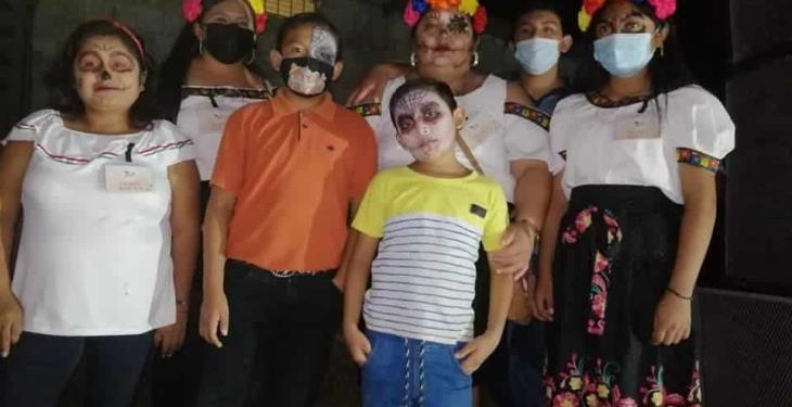 Asociación Civil une fuerzas para dar una imagen artística al panteón del poblado Aquiles Serdán, Macuspana