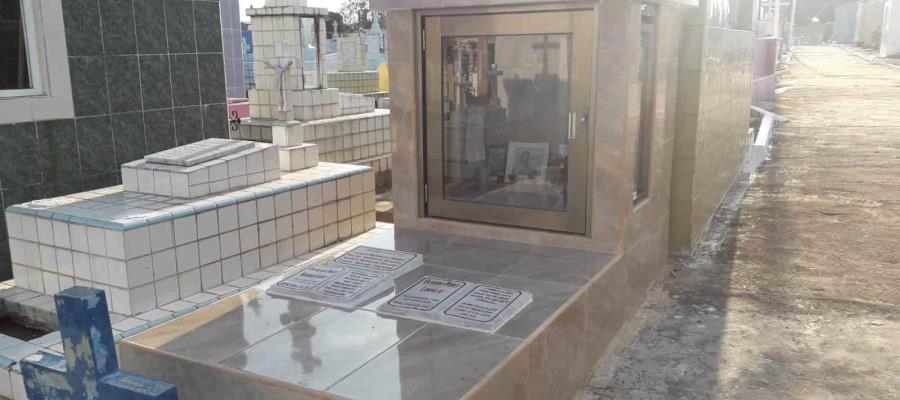 Por falta de espacios, descansan hasta 7 difuntos por bóveda en Panteón de Atasta