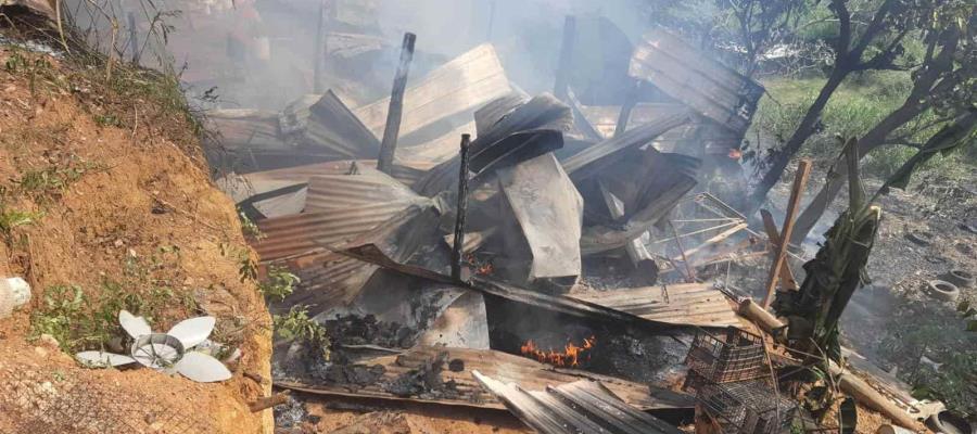 Se incendian dos casas en la colonia 18 de Marzo Se incendian dos casas en la colonia 18 de Marzo