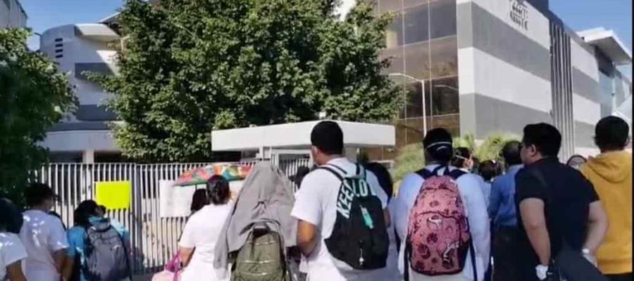 Personal médico del ISSSTE en Tuxtla Gutiérrez exige pago de quincenas atrasadas Personal médico del ISSSTE en Tuxtla Gutiérrez exige pago de quincenas atrasadas