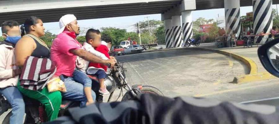 Captan a tres menores y dos adultos en motocicleta en la Villahermosa-Cárdenas