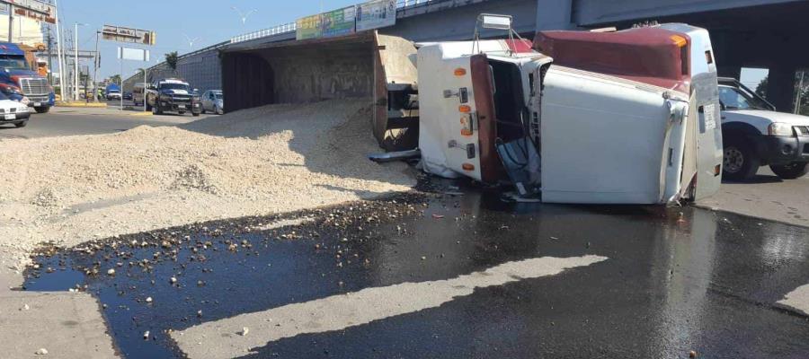 Vuelca góndola en Ruiz Cortines; no hubo lesionados Vuelca góndola en Ruiz Cortines; no hubo lesionados