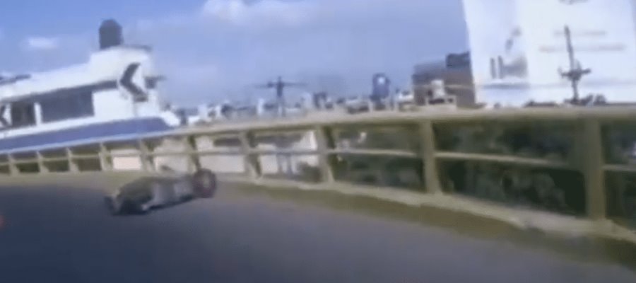 Mueren 2 mujeres tras caer de su moto en distribuidor vial de Nezahualcóyotl, EdoMex