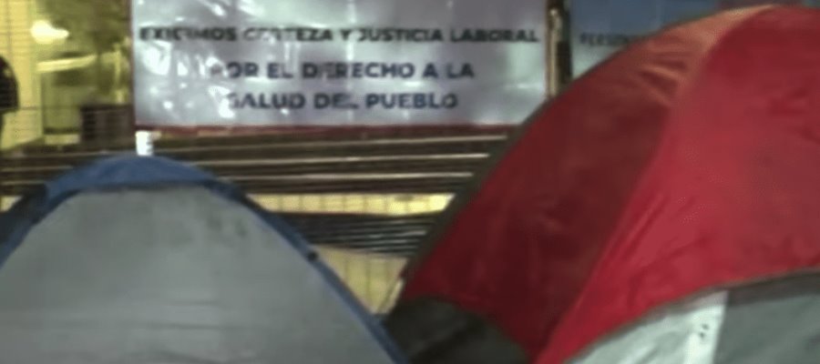 Médicos de Oaxaca retienen por más de 7 horas a titular y trabajadores del Insabi