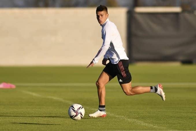 “Tata” Martino define a 23 convocados contra Chile; aparece Mauro Lainez “Tata” Martino define a 23 convocados contra Chile; aparece Mauro Lainez
